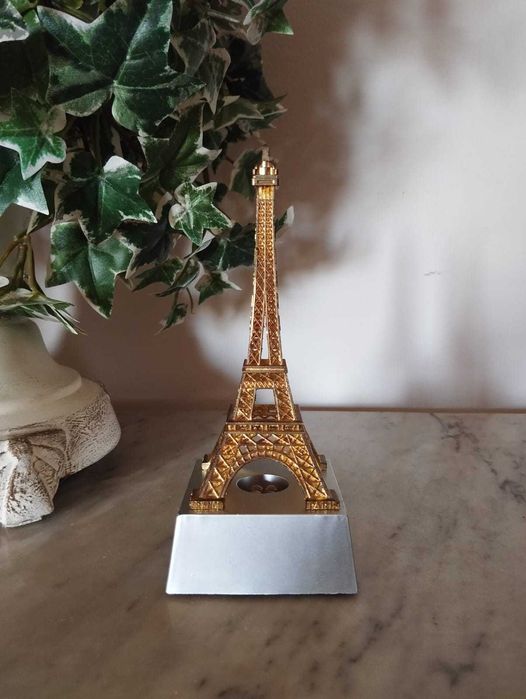 Torre Eiffel Iluminada