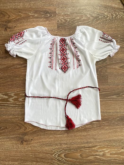 Вишиванка для дівчинки