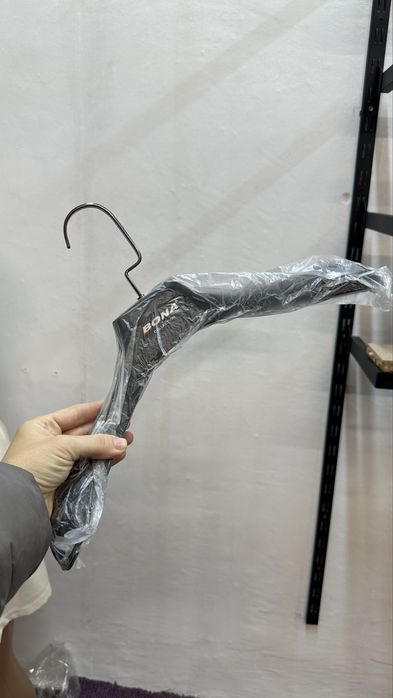 Фирменные Вешалки Bona