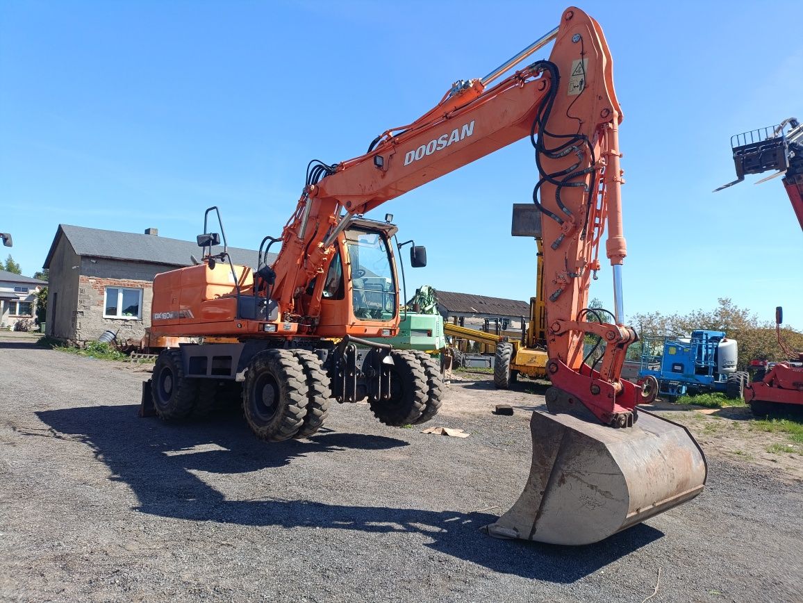 Koparka kołowa doosan 160 jak cat atlas doosan 140