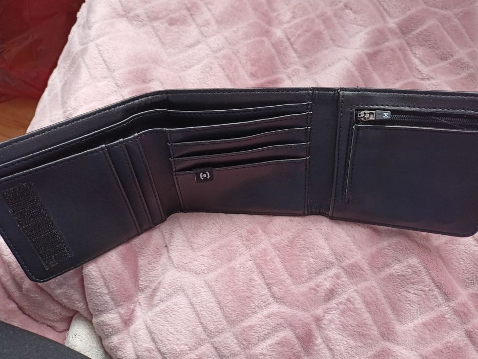Męski nowy nieużywany portfel