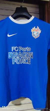 Vendo Camisola Oficial da Dragon Force do FC Porto mais Par de Meias