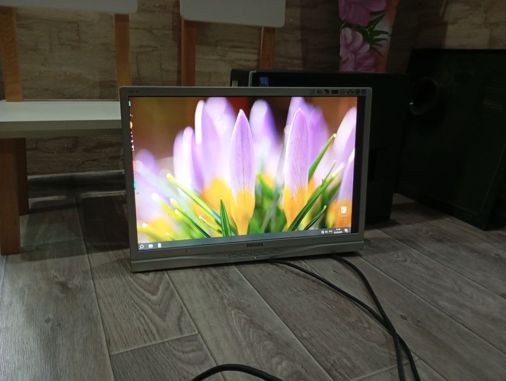 Продам монитор Philips 19 дюймов