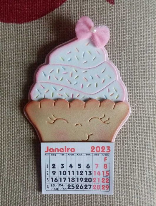 Ímans mini calendários, em EVA