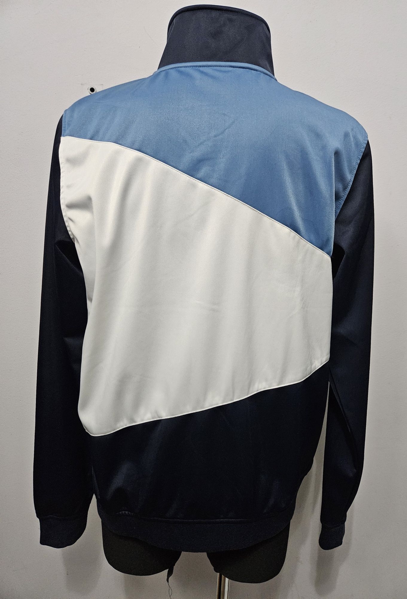 Crop bluza na zamek.