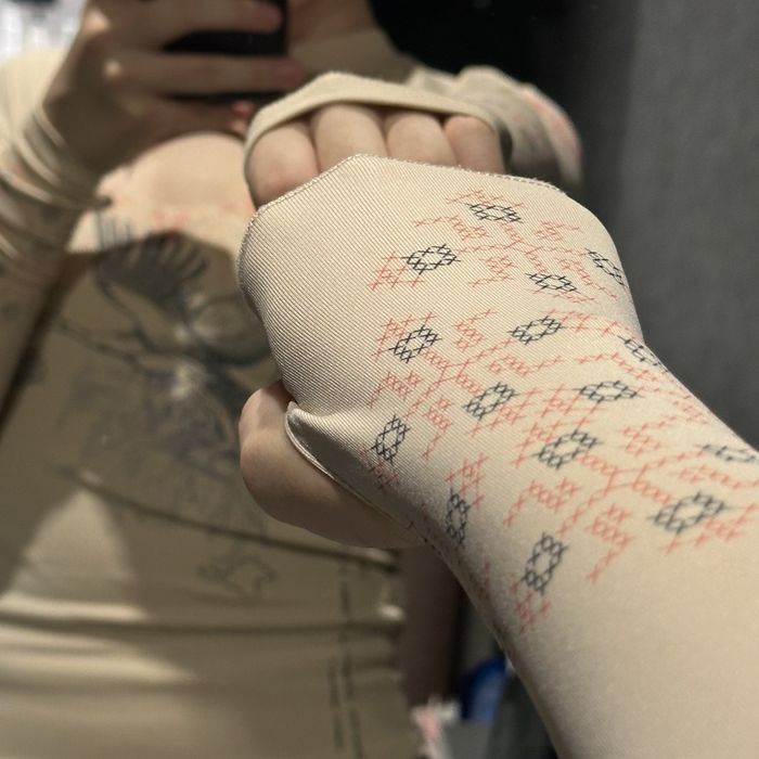 Лонг Gepur з імітацією тату