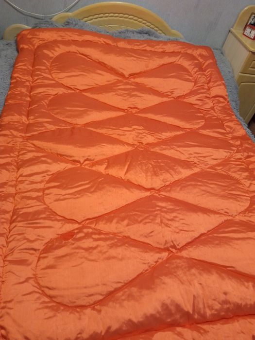 Продам пухову ковдру