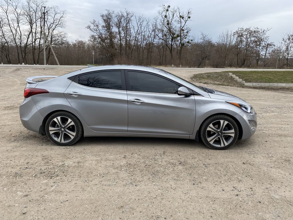 HYUNDAI Elantra 2014