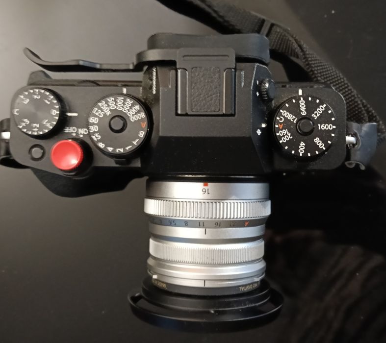 OPORTUNIDADE ÚNICA: FUJIFILM X T4 como NOVA com lentes 56mm e 16mm