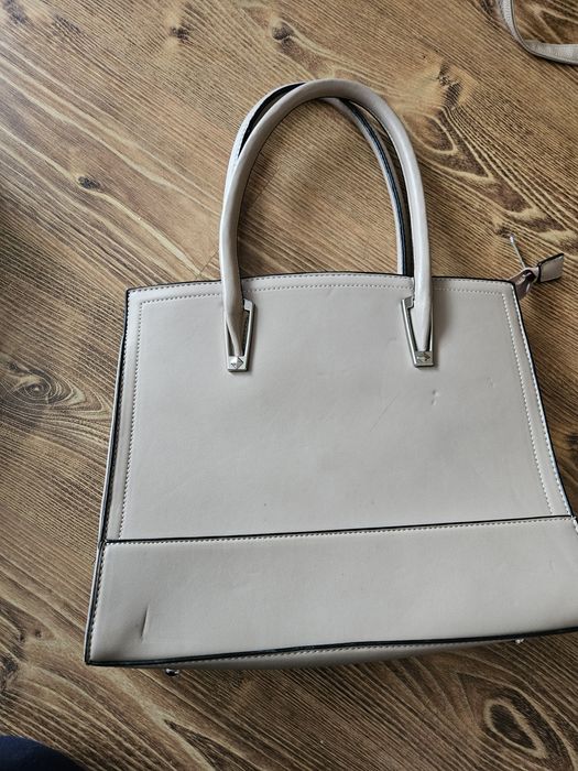 Torebka damska mieści a4