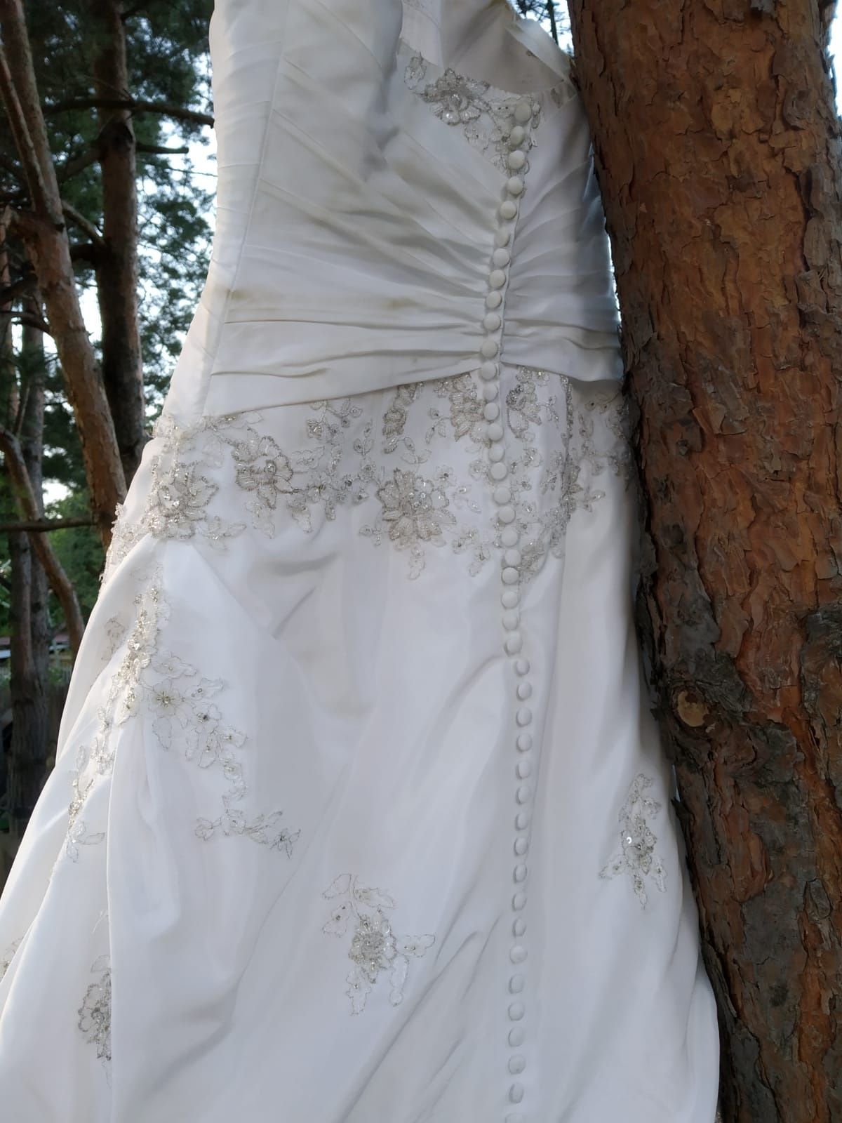 Dwie suknie ślubne używane