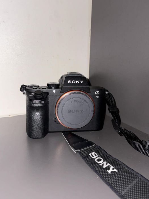 BODY SONY A7 II ILCE-7M2 + dwa obiektywy i pokrowiec
