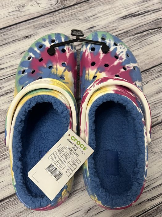 Капці від бренду Crocs