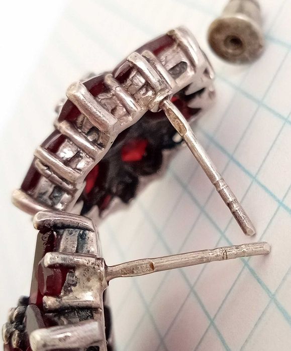 Вінтажні сережки з каменями гранат. Срібло 925 проба. Вінтаж