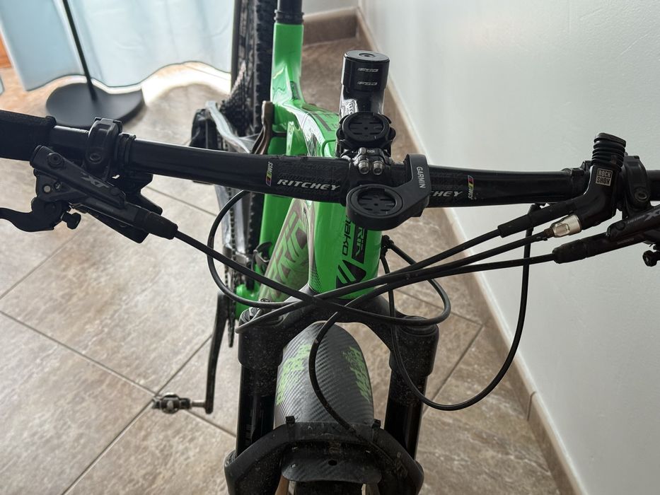 Bicicleta BTT suspensao total