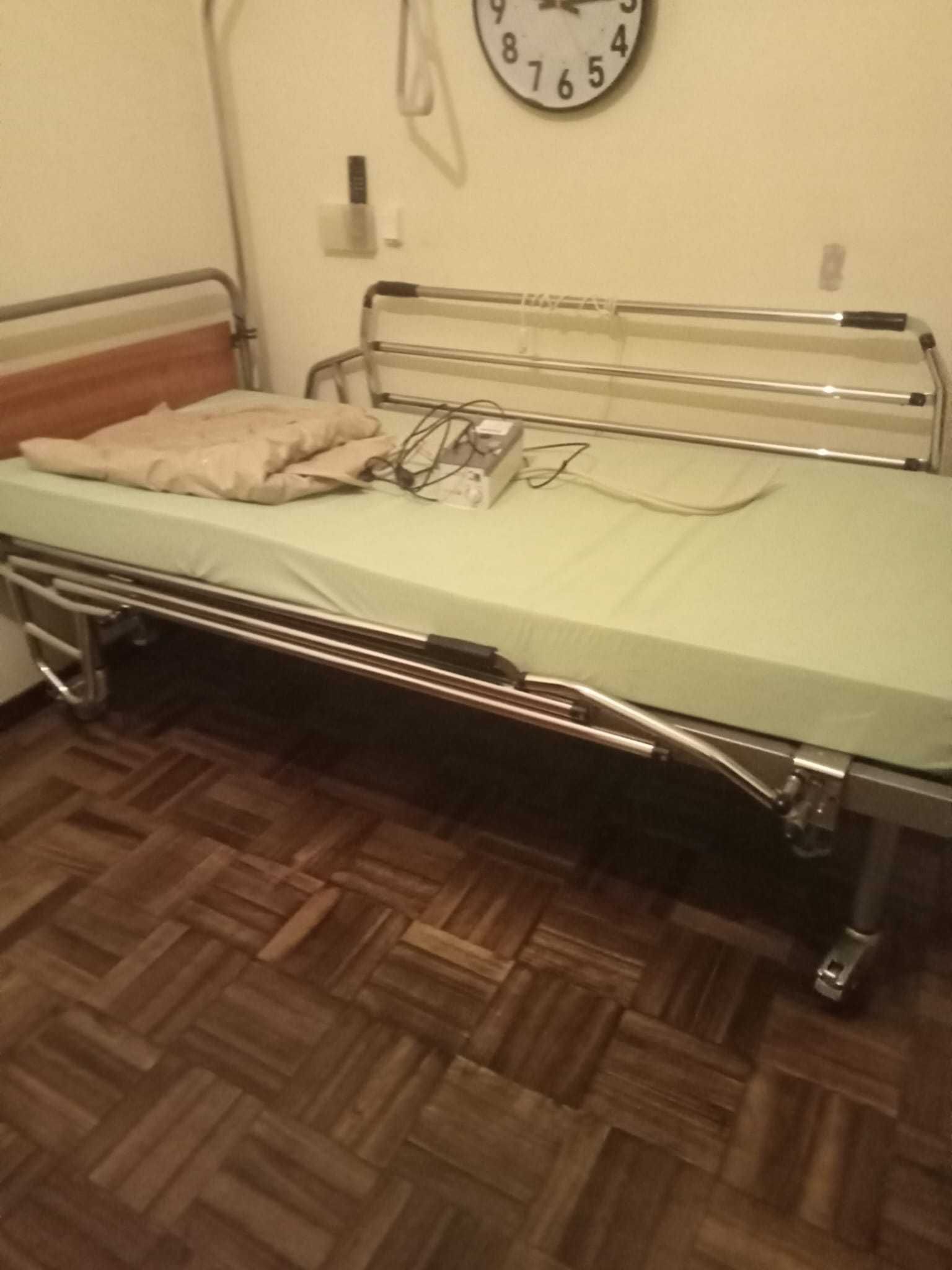 cama articulada para doentes acamados