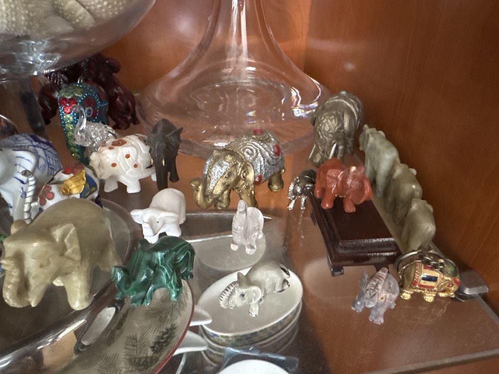 Colecao de elefantes miniaturas