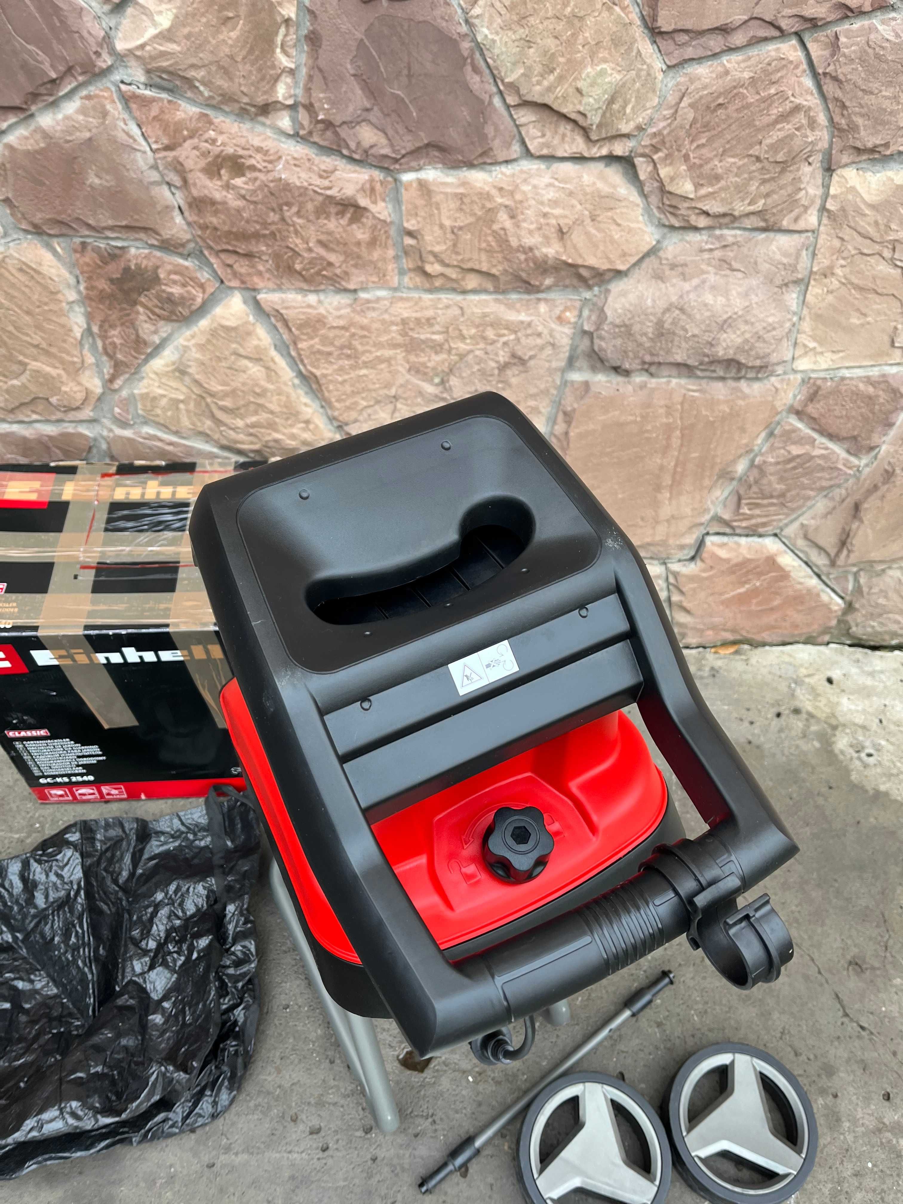 Садовий подрібнювач Einhell GC-KS 2540