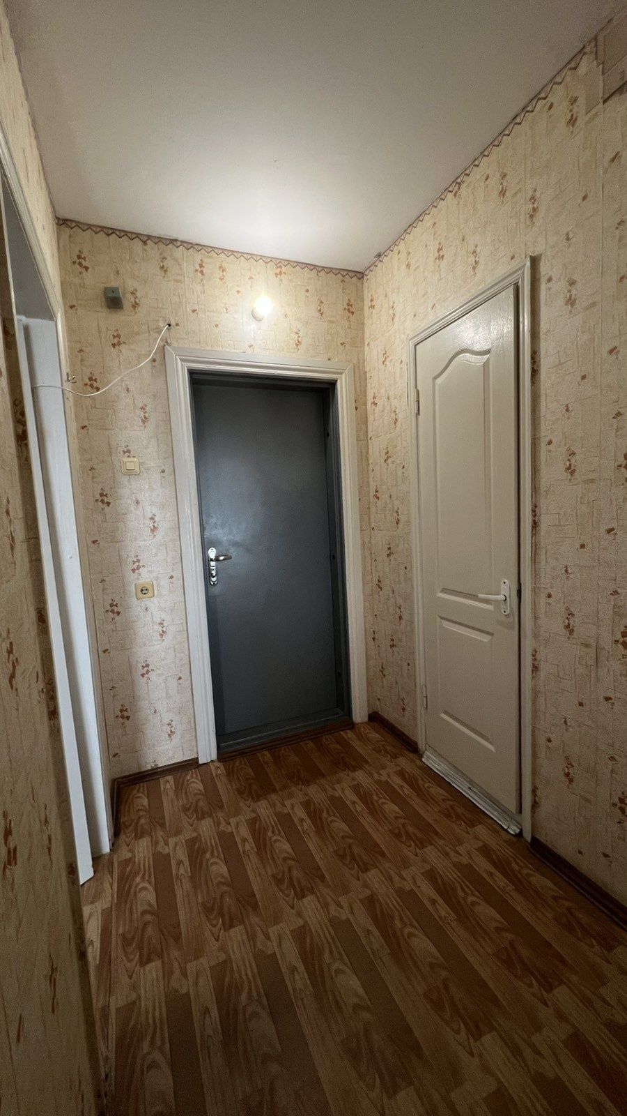 Здається 1к Калініна 4