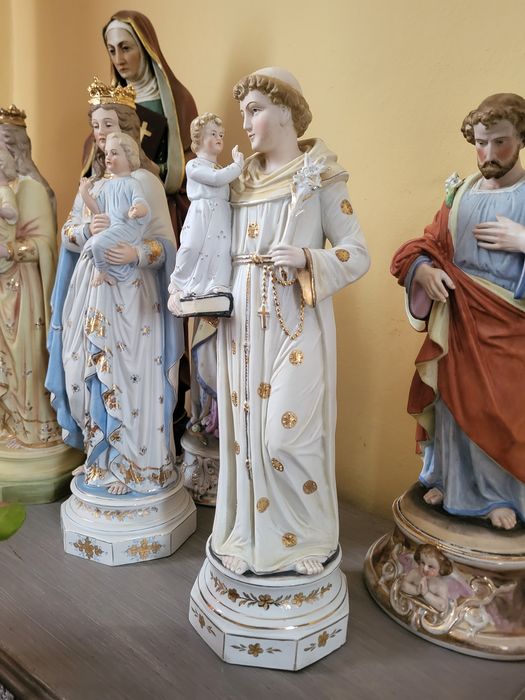 Piękna figurka Święty Antoni z Panem Jezusem z porcelany biskwitowej