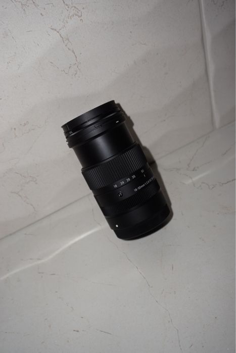 Lente Sigma 18-50mm f/2.8 Sony E mount + Cpl Filtro URTH 55mm