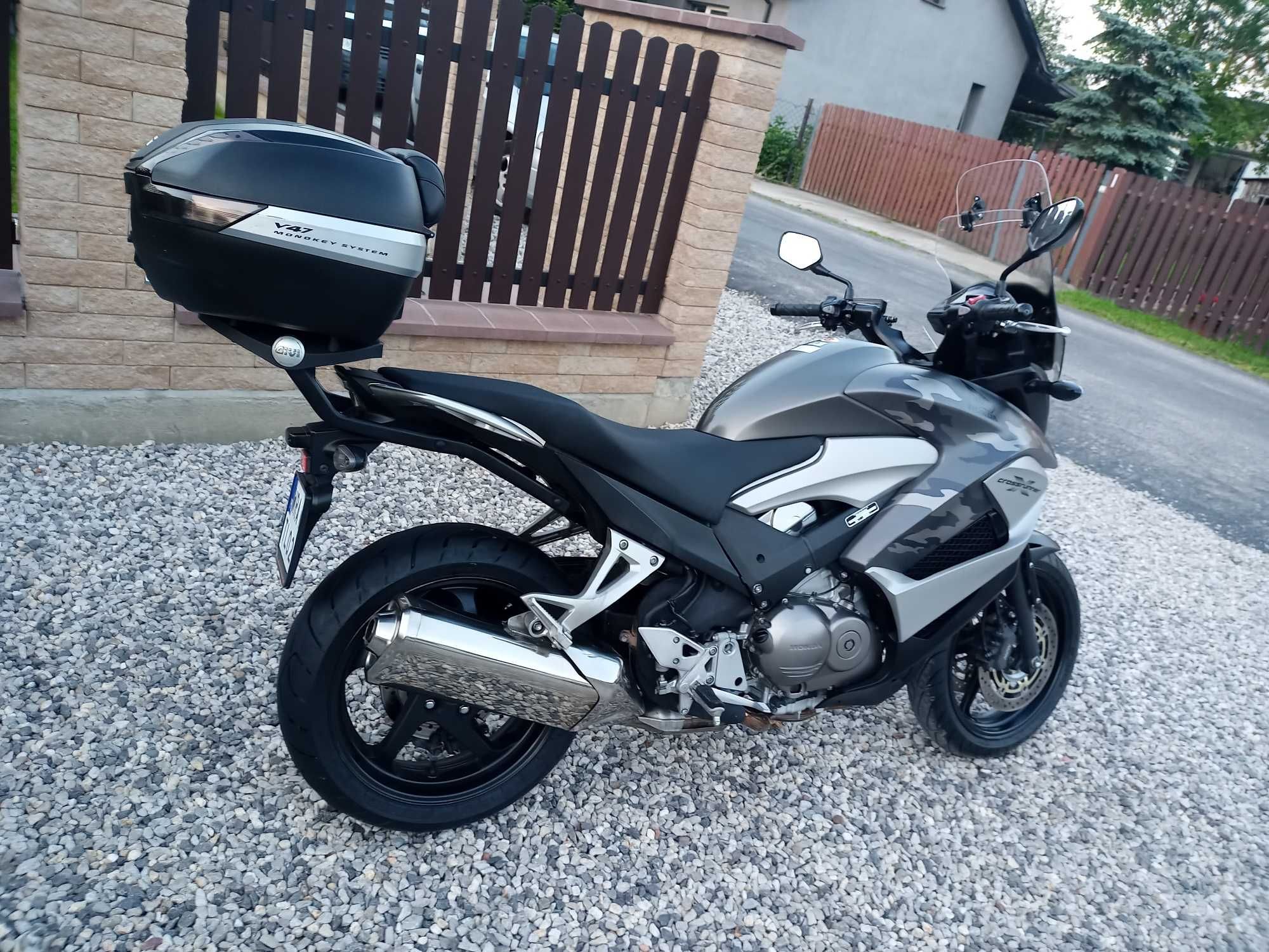 Honda VFR800X seria CROSSRUNNER 2014 r.