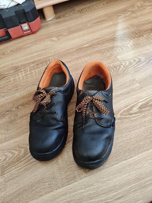 Buty robocze 46, metalowy nosek