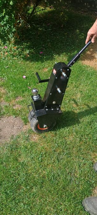 Ręczny mover do przyczep / wózek manewrowy – jak nowy!


--