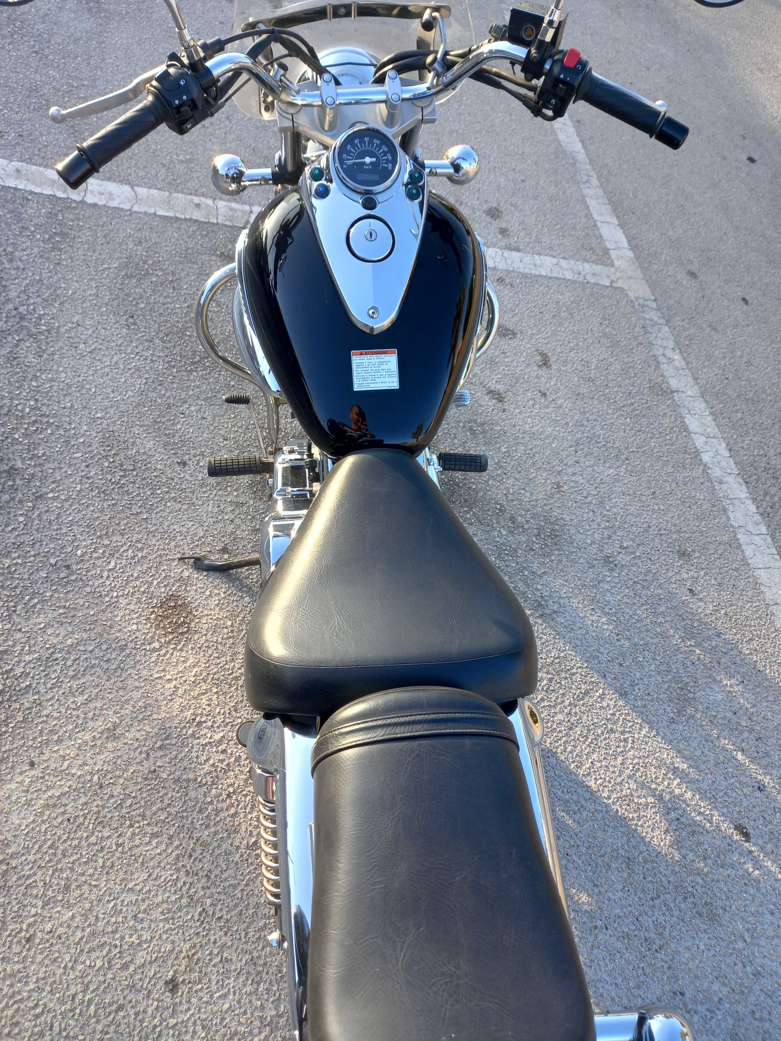 Suzuki Intruder LC 250cc
