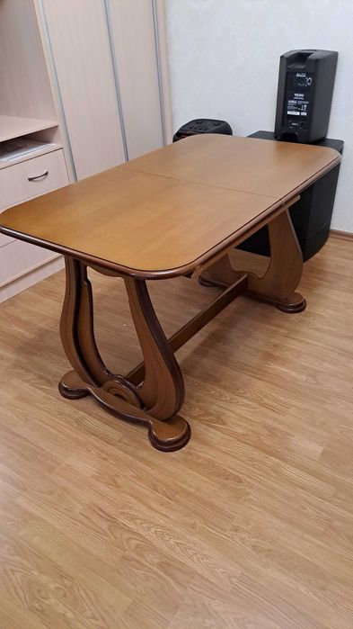 Стіл дерев`яний розкладний