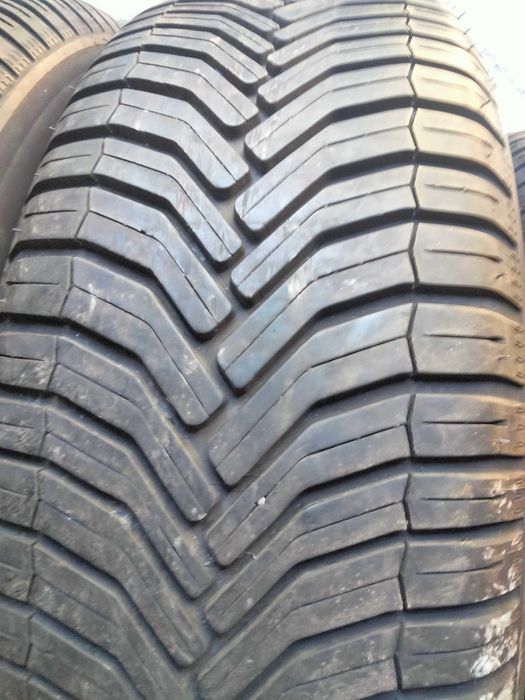 215 65R17 Michelin
