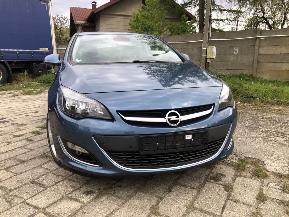 Opel Astra J 2014 Klima LPG mulitifunkcja Alufegi 17 cali brak korozji