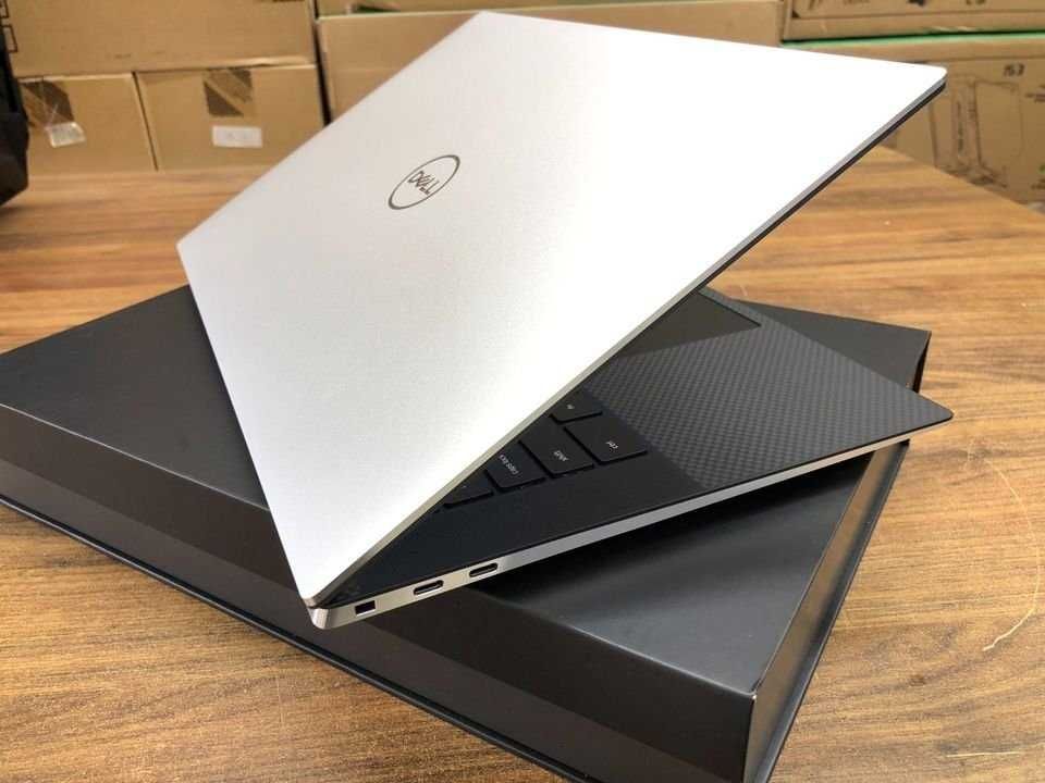 DELL XPS I7  4,5GHZ 64GB SSD M2 512 LCD 15,6 4K touchscreen