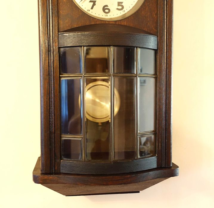 Ładny ,stylowy zegar wiszący Minute