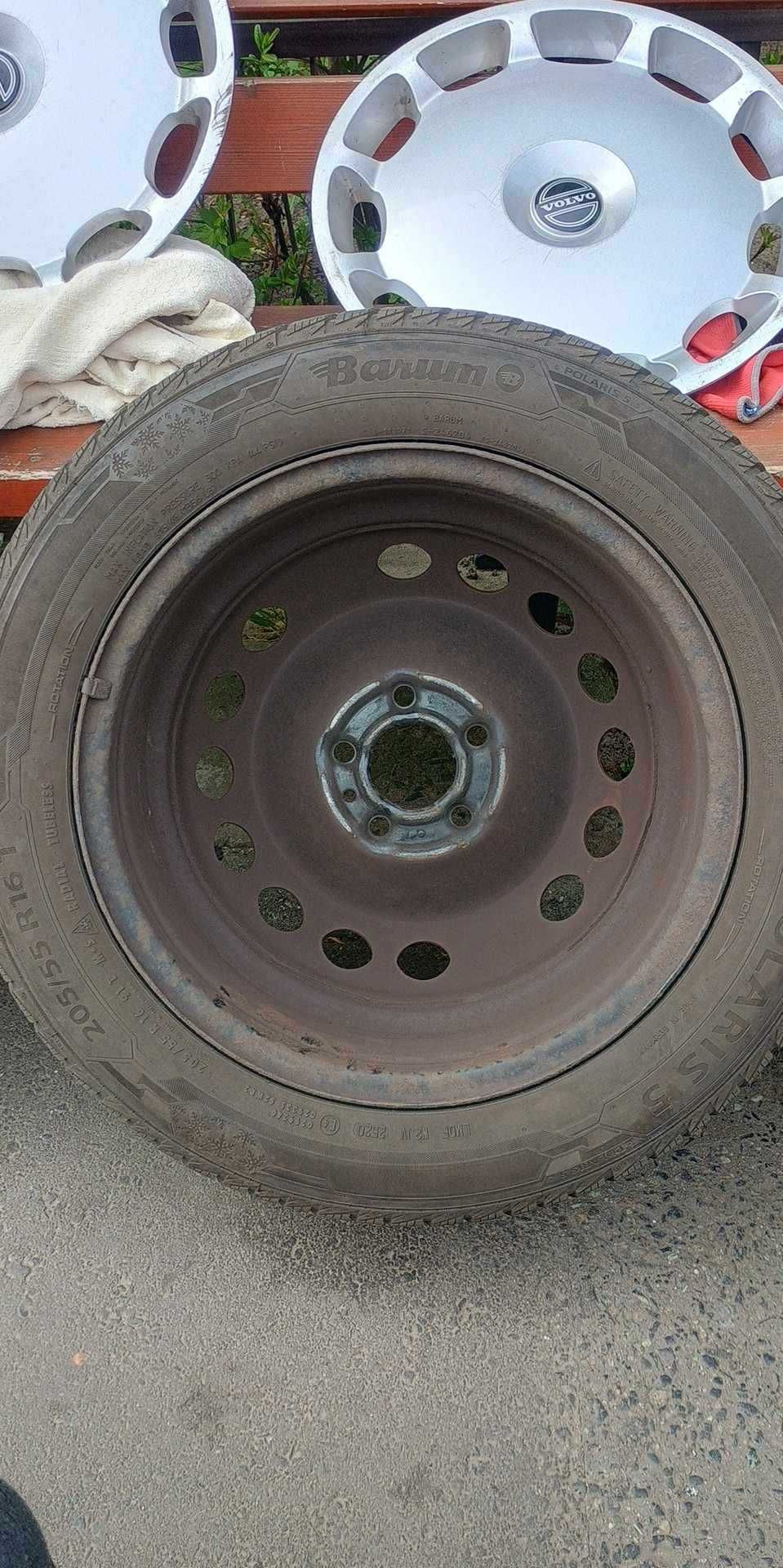 Kola zimowe: felgi 5x108 Volvo + opony Barum 205/55R16 T komplet 4