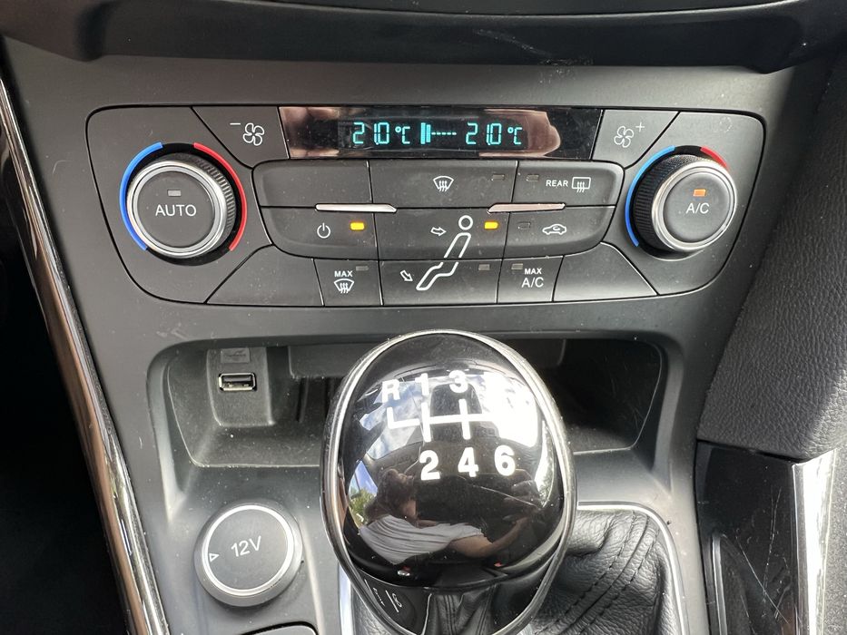 Vendo Ford Focus 1.5 Tdci Titanium