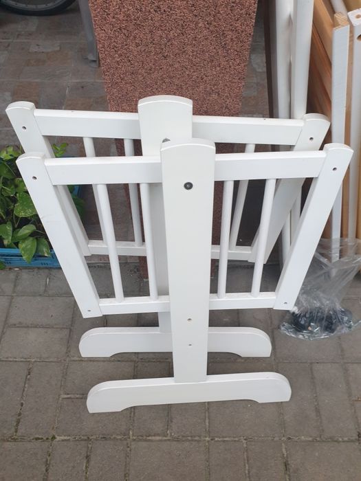 Kołyska biała drewniana