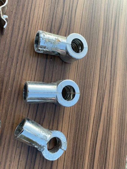 Akcesoria do mocowania rur, barierek, poręczy, regału rurkowego 25 mm