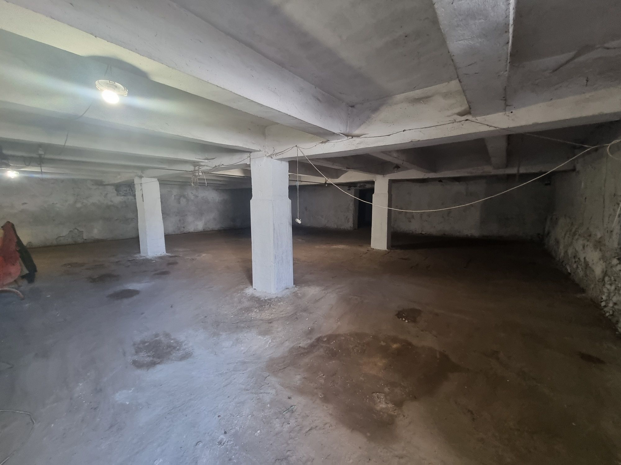 Оренда приміщення 460м² цокольний поверх