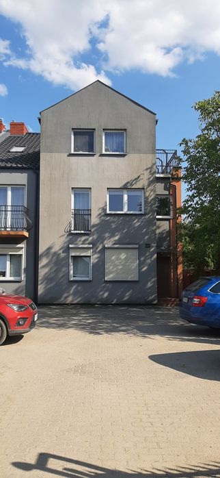 Wynajmę mieszkanie bezczynszowe z 2 miejscami parkingowym , 900m od A2