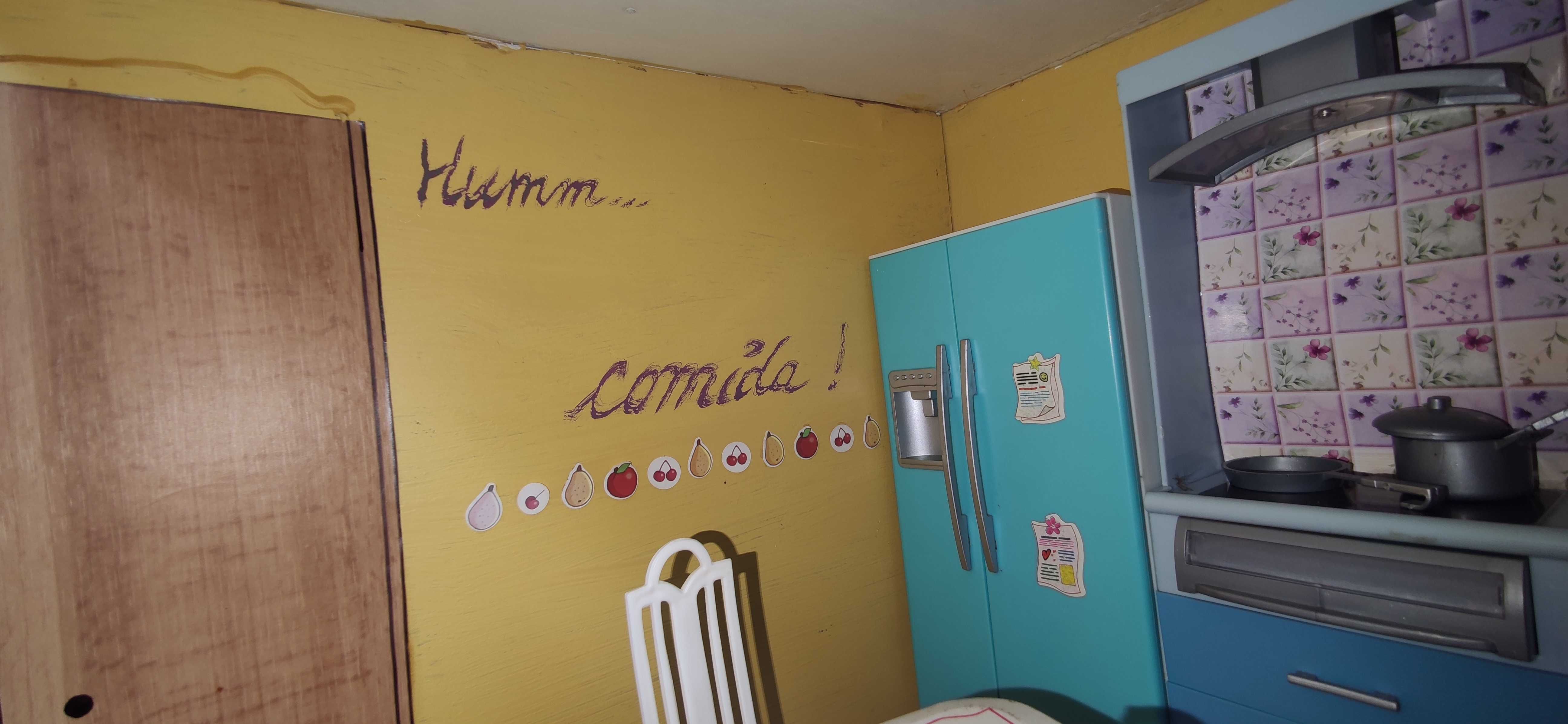 Casa de Barbie de madeira, feita à mão