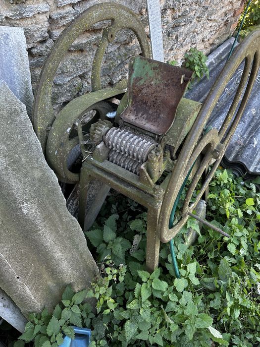 Продам січкарню. Працює і виконує свою роботу