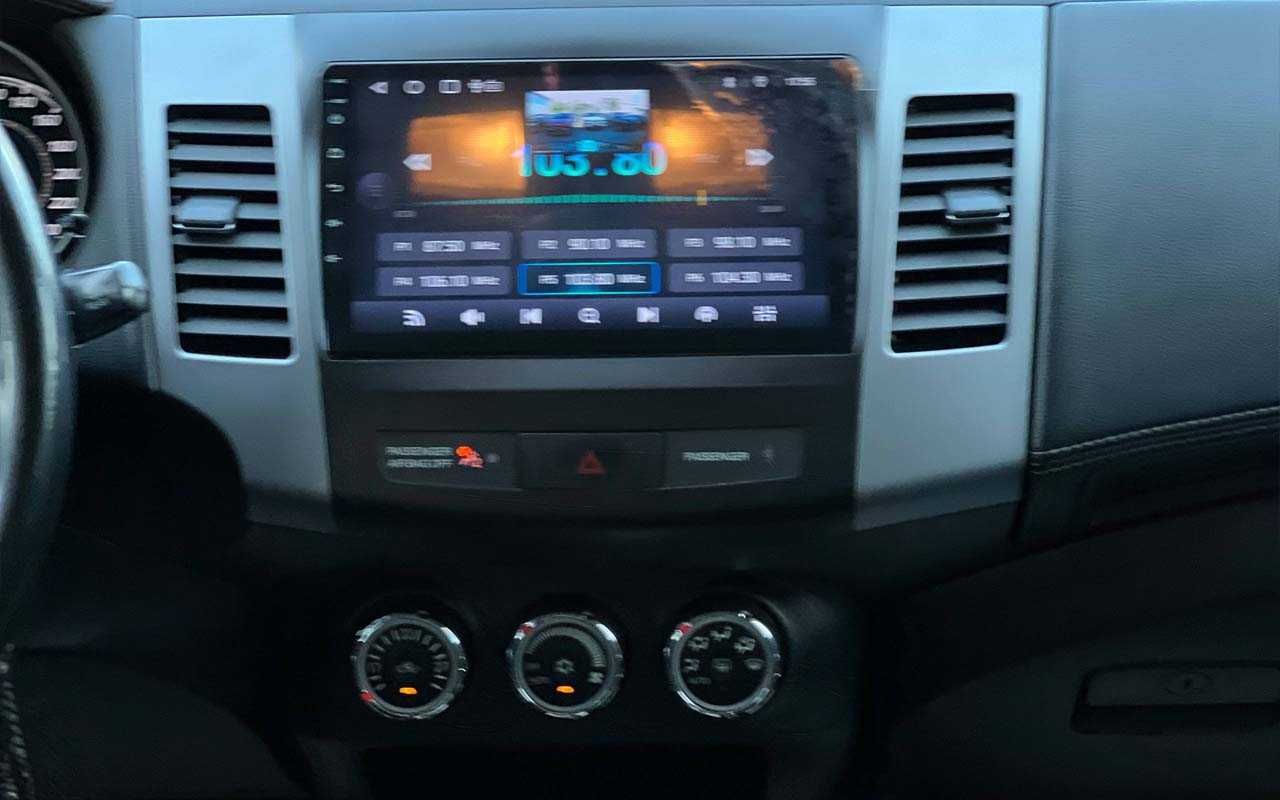 Mitsubishi Outlander 2010