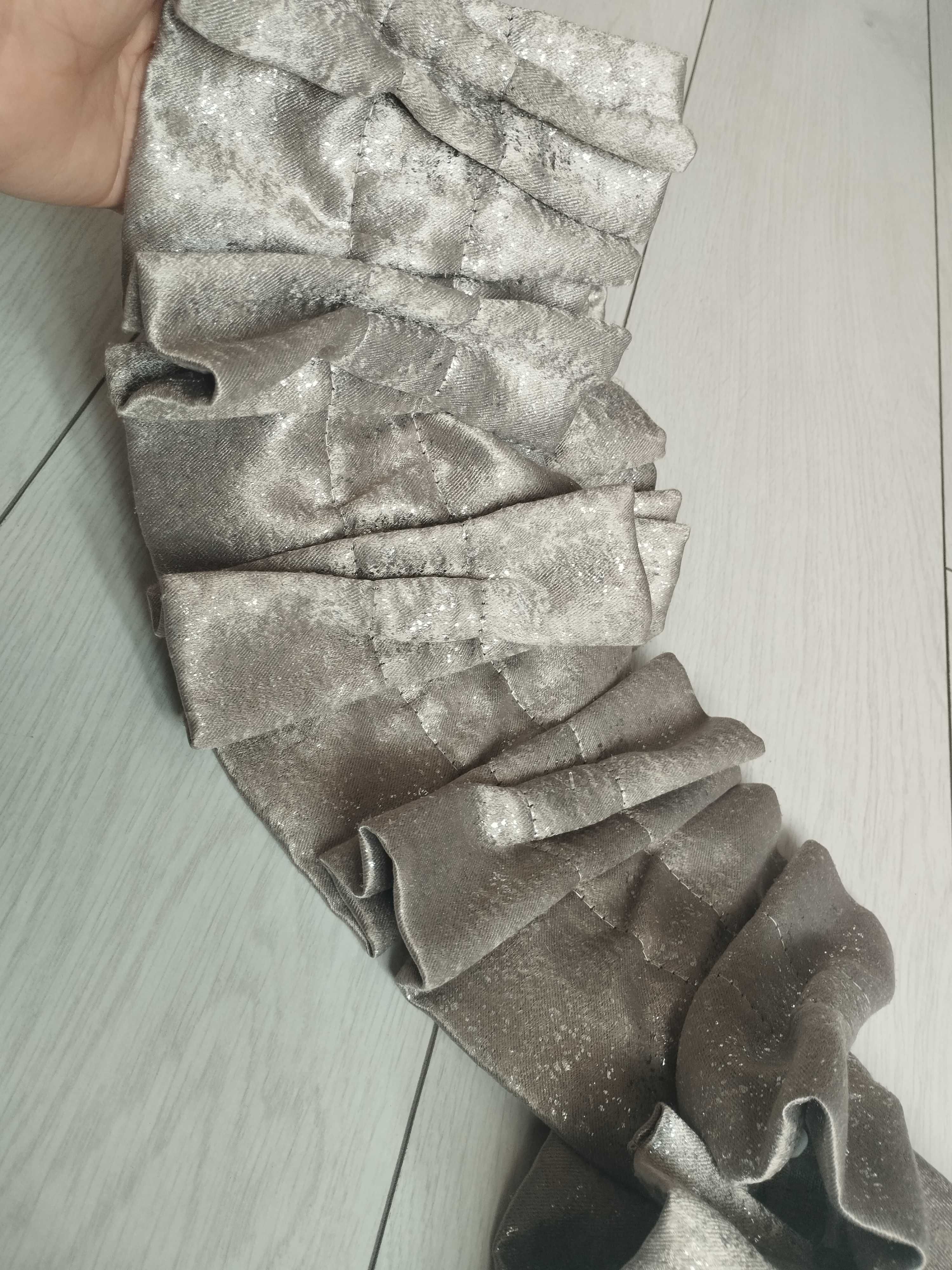Lambrekin do salonu