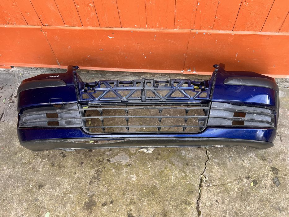 Бампер передній Volkswagen Touran Фольксваген Туран 2006-2010