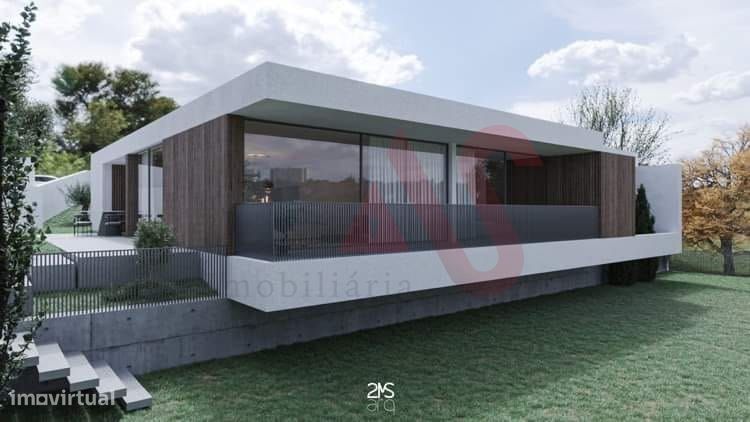 Terreno para construção com 800 m2 e projeto aprovado em Revinhade, Fe