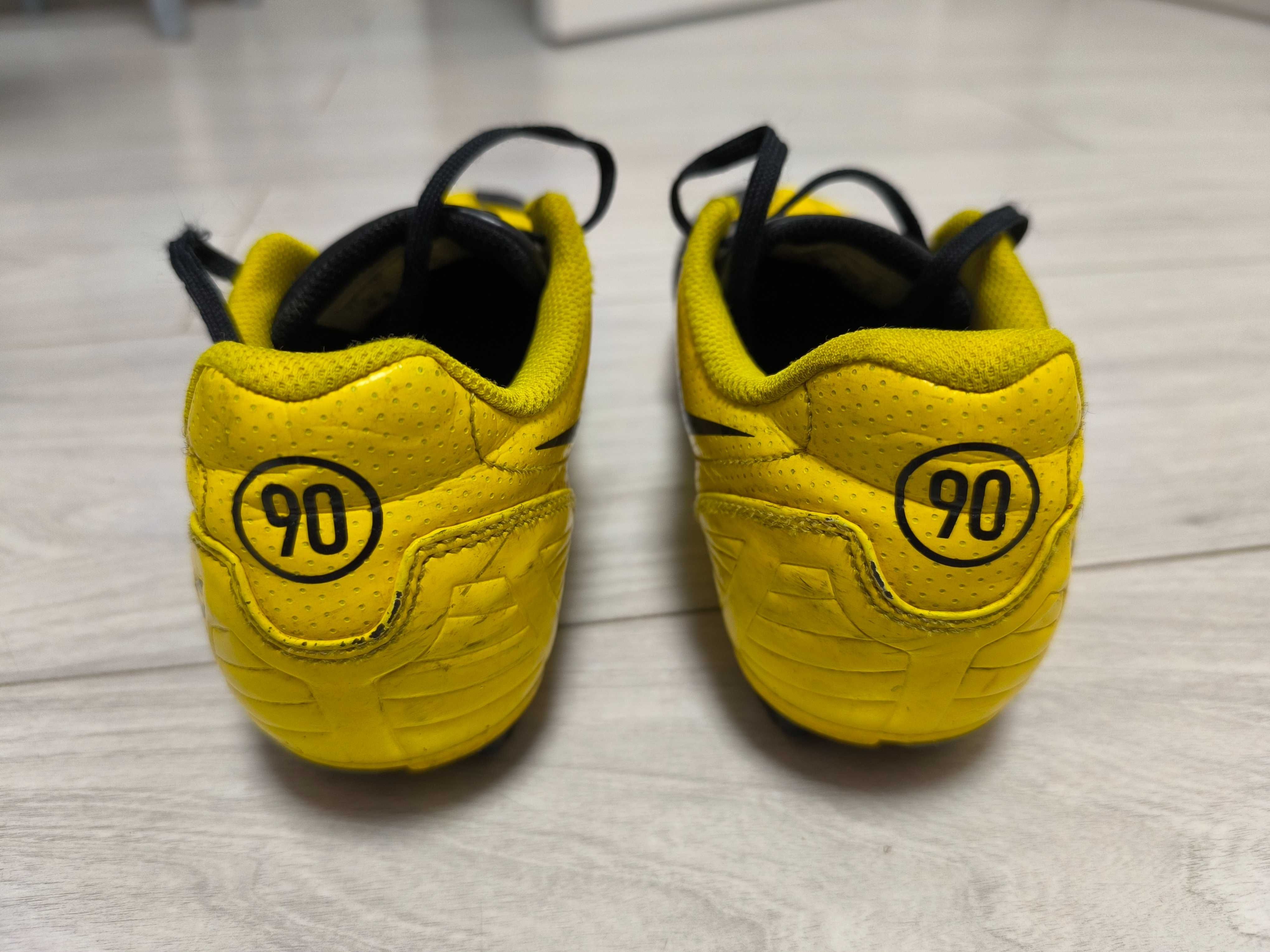 Korki Nike 90 rozm 36.5