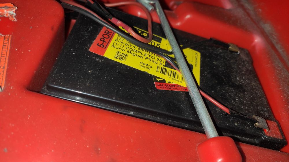 Jipe Feber Matador 12V 12Ah 2 lugares e autocolantes novos extra