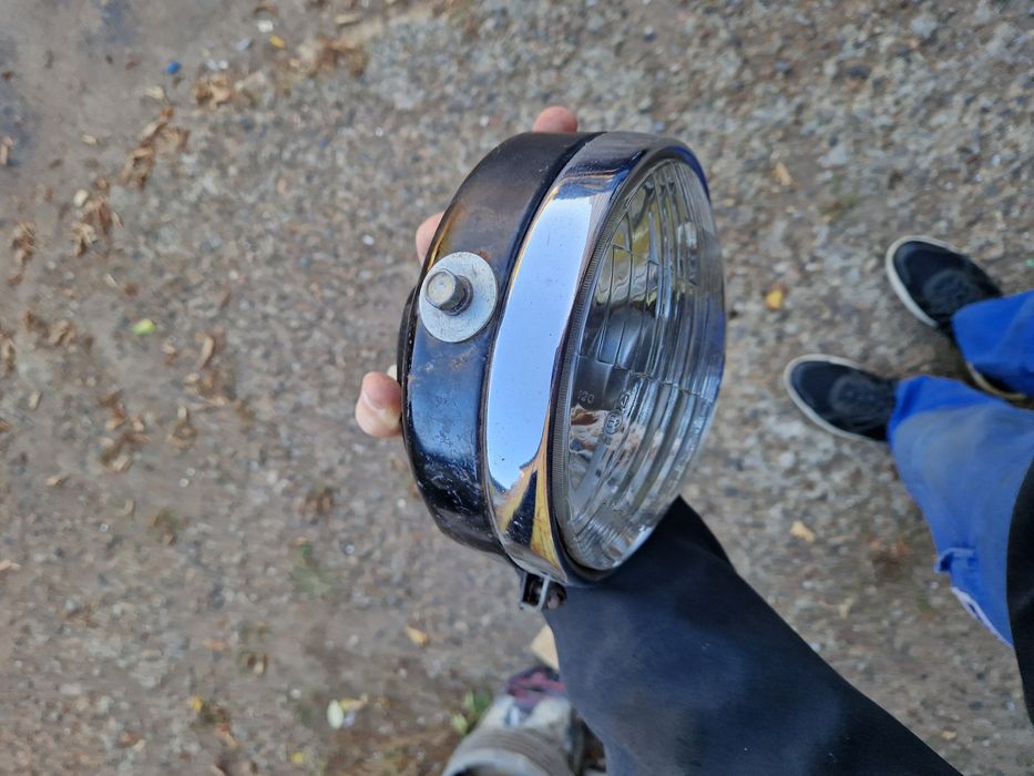 Фара Иж в хорошому стані