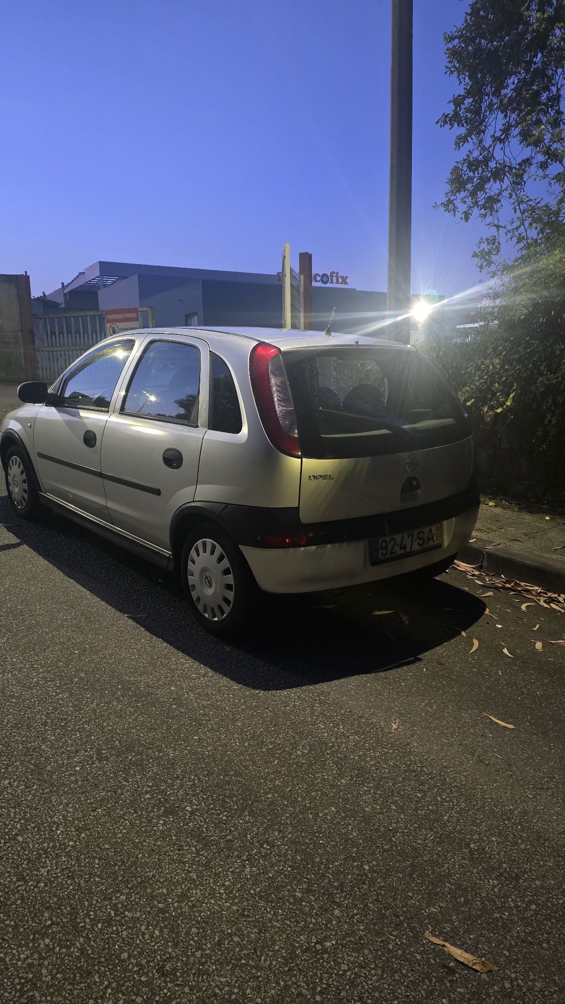 Opel Corsa 1.2 (2001) – Ideal para o Dia a Dia!